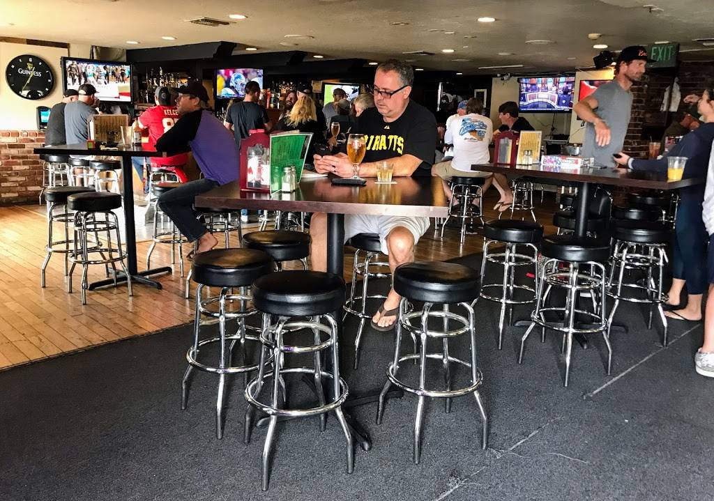 Blooms Irish Pub | restaurant | 2391 S El Camino Real, San Clemente, CA 92672, USA | 9492180120 OR +1 949-218-0120