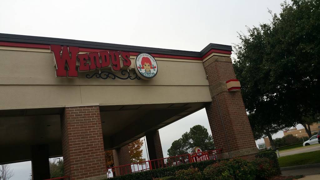 Wendys | restaurant | 3911 Matlock Rd, Arlington, TX 76015, USA | 8174225539 OR +1 817-422-5539