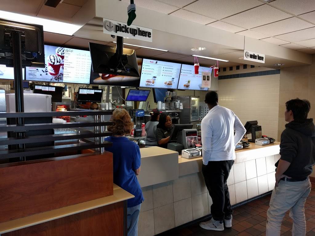 McDonalds | cafe | 3141 E Semoran Blvd, Apopka, FL 32703, USA | 4078698076 OR +1 407-869-8076