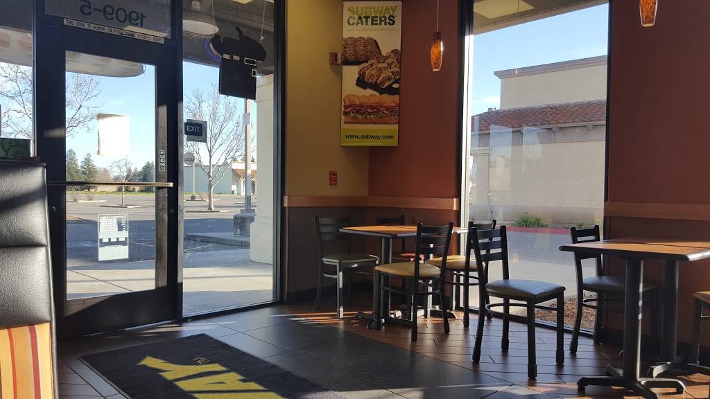 Subway Restaurants | restaurant | 1909 Peabody Rd Ste 5 Albertson Shopping Ctr, Vacaville, CA 95687, USA | 7074461111 OR +1 707-446-1111