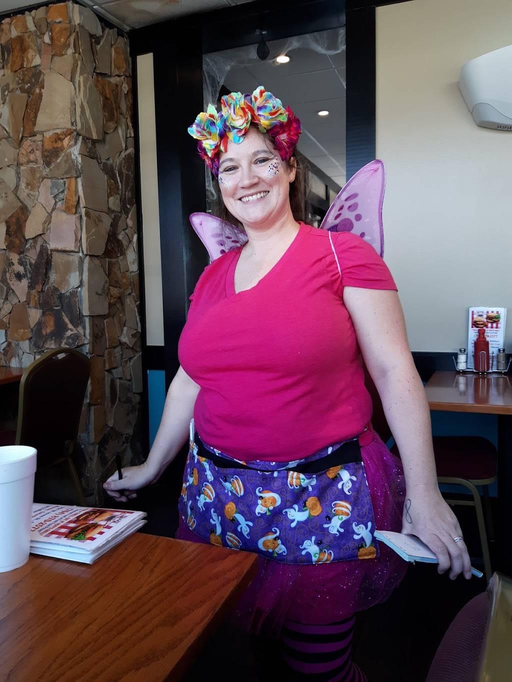 Hoff’s Grill | restaurant | 1621 W Innes St, Salisbury, NC 28144, USA | 7048702577 OR +1 704-870-2577