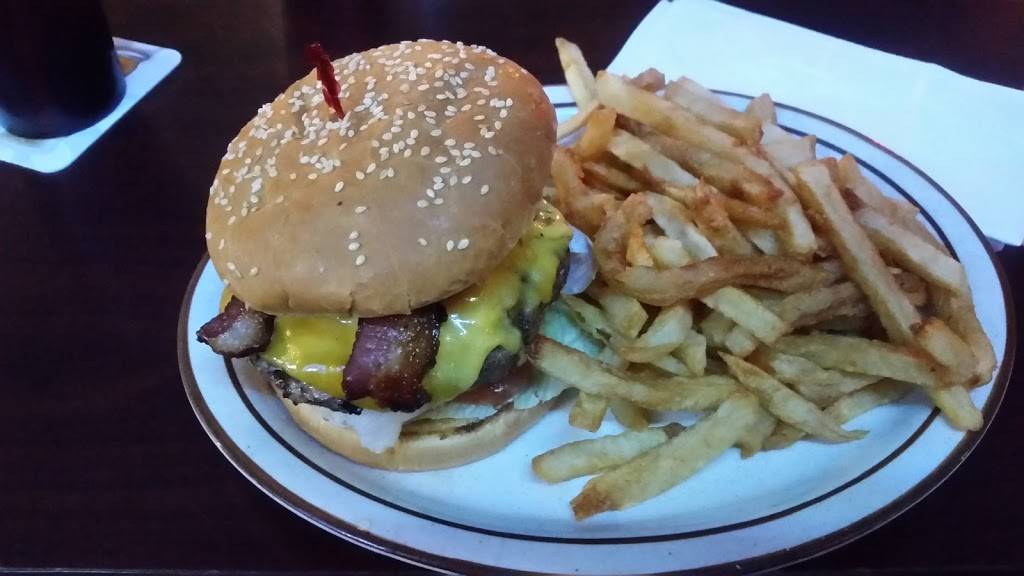 R Bar and Grill | restaurant | 17178 116th Ave SE, Renton, WA 98058, USA | 4252287811 OR +1 425-228-7811