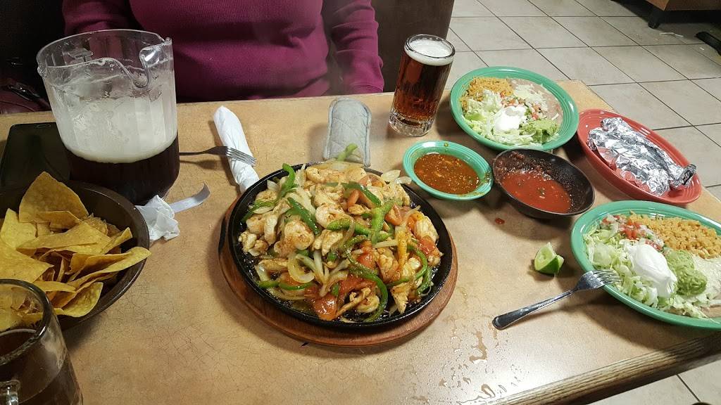 La Plaza Mexican Restaurant | restaurant | 2055 Fairview Blvd E, Fairview, TN 37062, USA | 6157996150 OR +1 615-799-6150