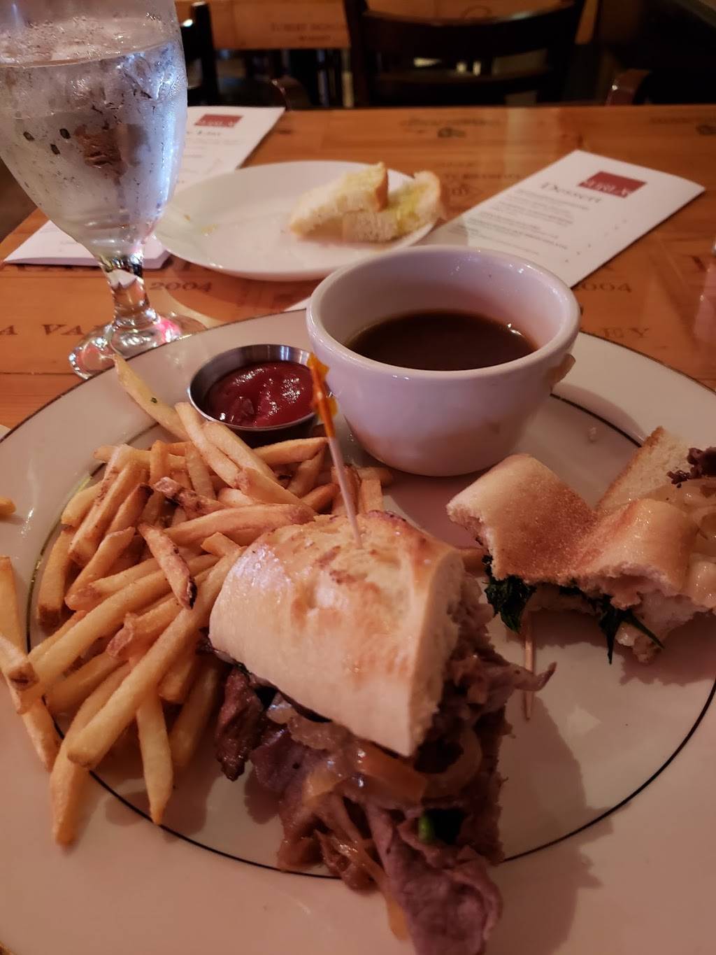 SURLAs | night club | 431 12th St, Modesto, CA 95354, USA | 2095505555 OR +1 209-550-5555