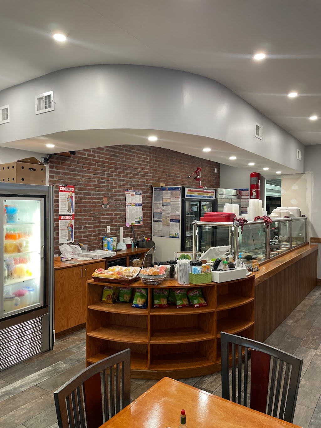 La Fonda Deli | restaurant | 1316 Hempstead Turnpike, Elmont, NY 11003, USA | 5164923391 OR +1 516-492-3391