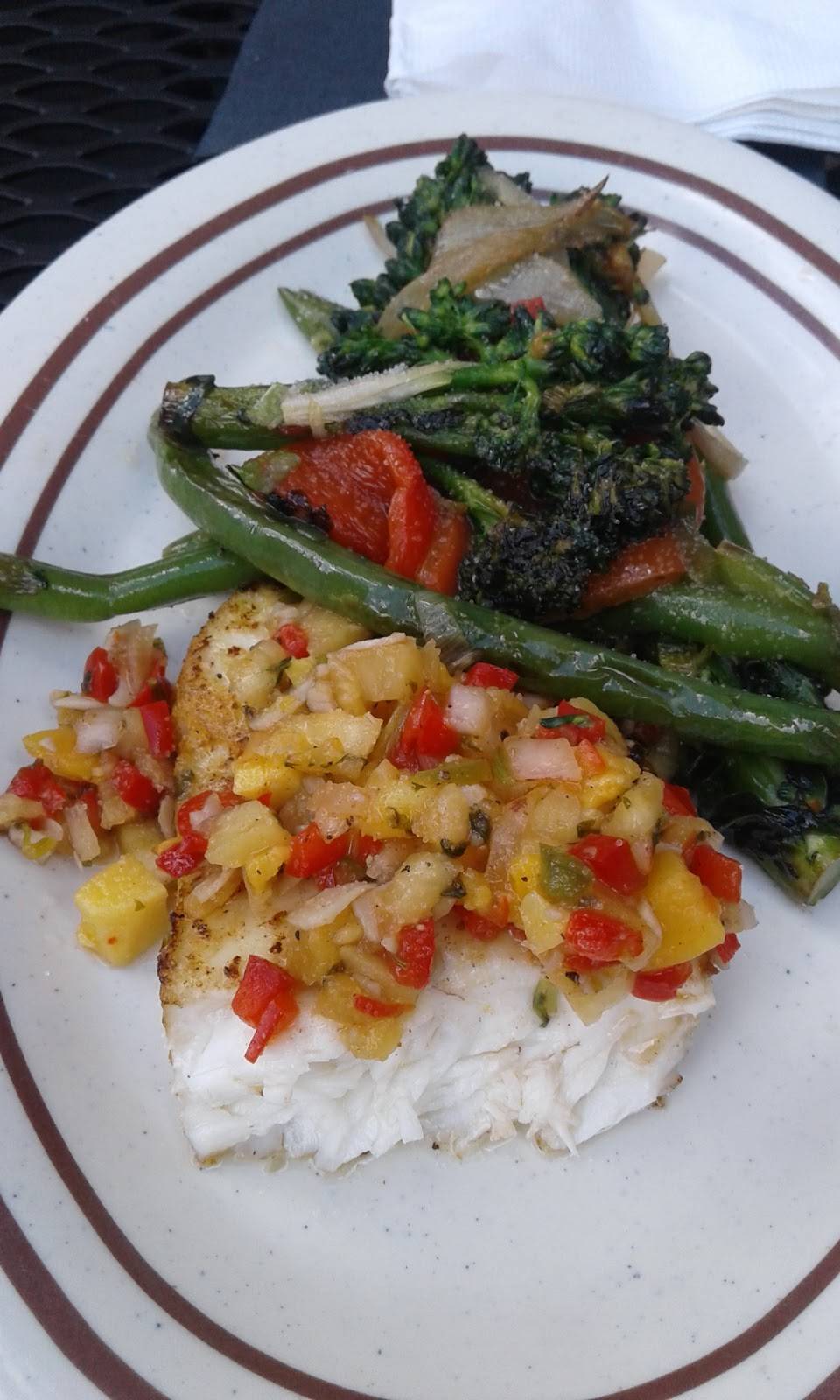 Lucky Fish Highwood | restaurant | 530 Sheridan Rd, Highwood, IL 60040, USA | 8477488462 OR +1 847-748-8462