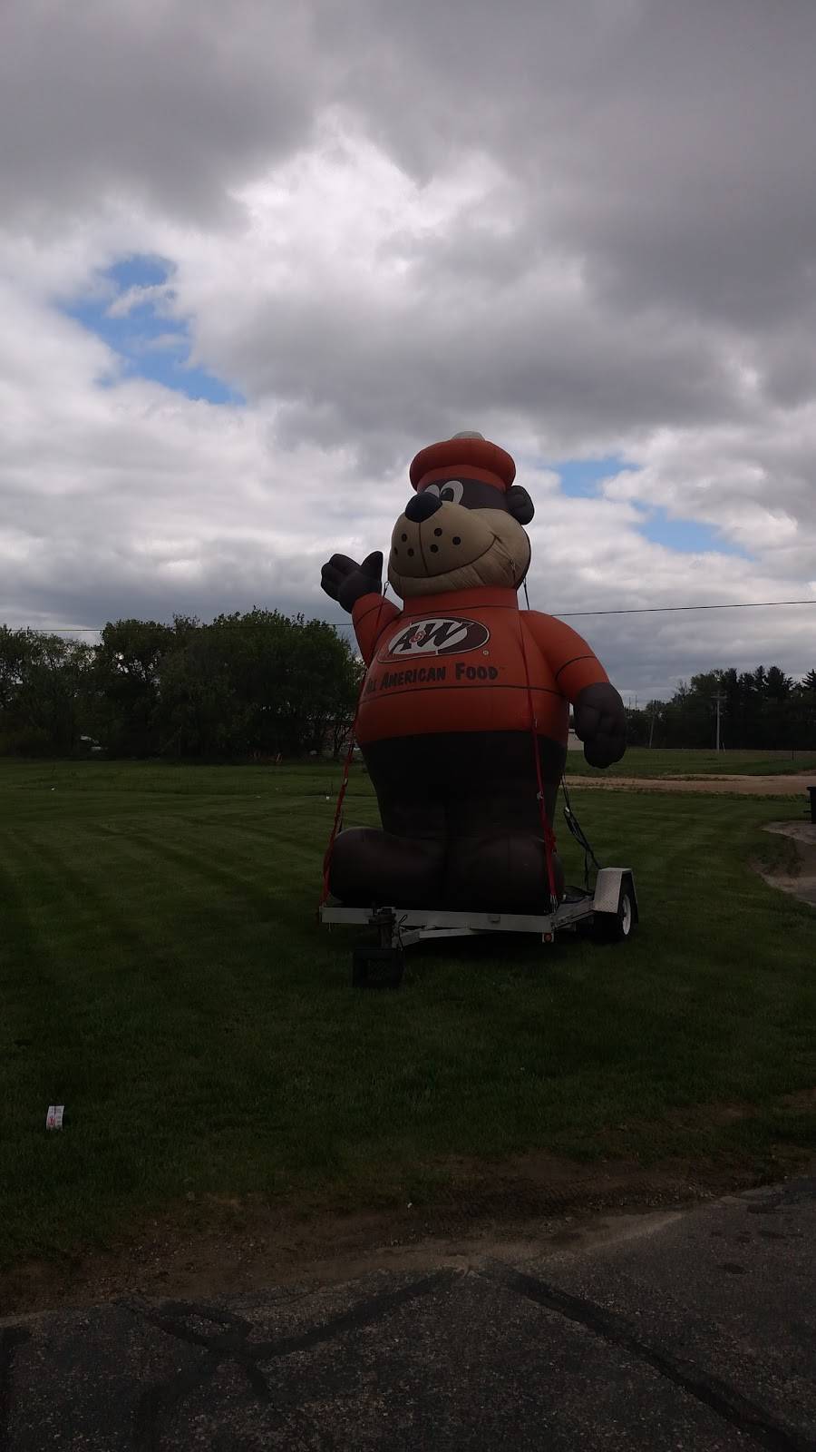 Dodgeville A&W | restaurant | 201 County Road YZ, Dodgeville, WI 53533, USA | 6089353056 OR +1 608-935-3056