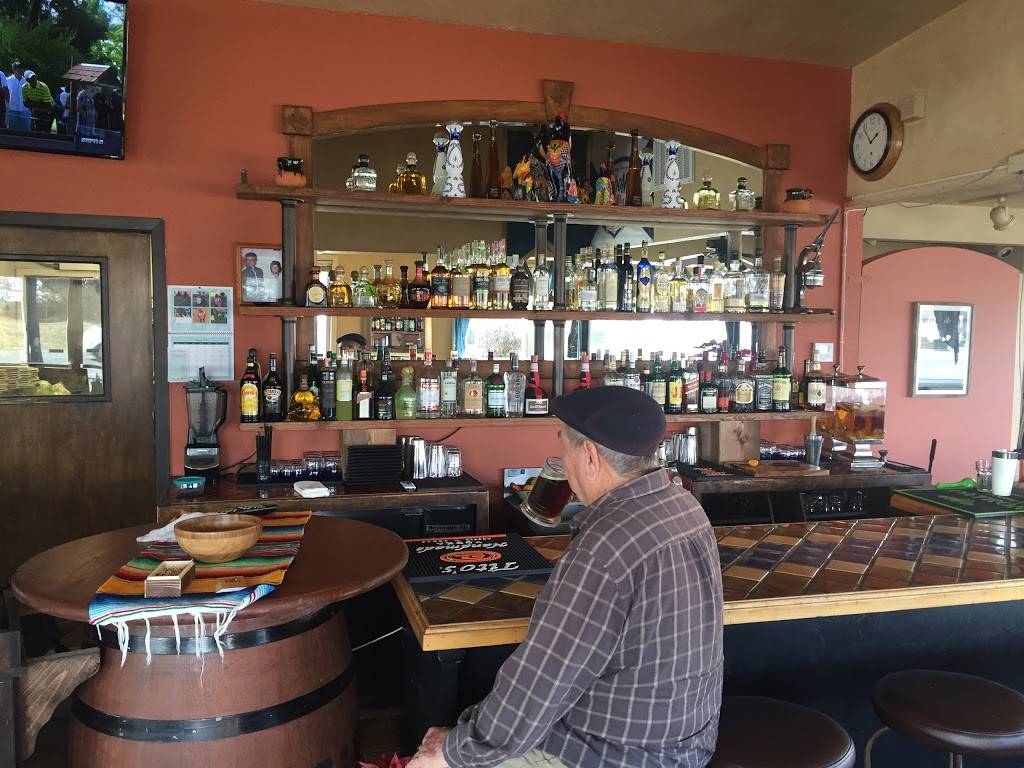 Coyotes | restaurant | 14015 CA-88, Lockeford, CA 95237, USA | 2097275900 OR +1 209-727-5900