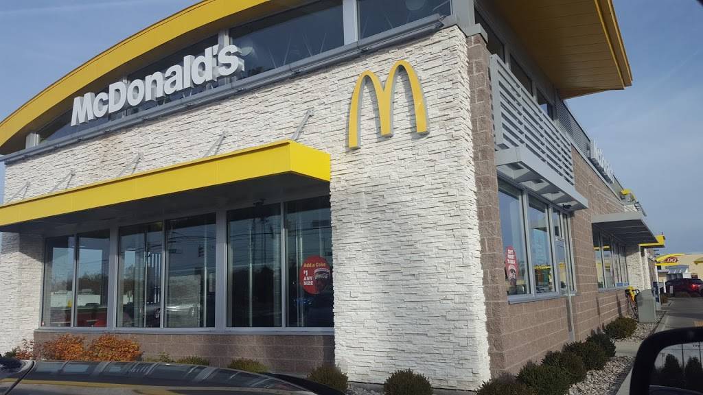 McDonalds | cafe | 744 Clifty Dr, Madison, IN 47250, USA | 8122734460 OR +1 812-273-4460