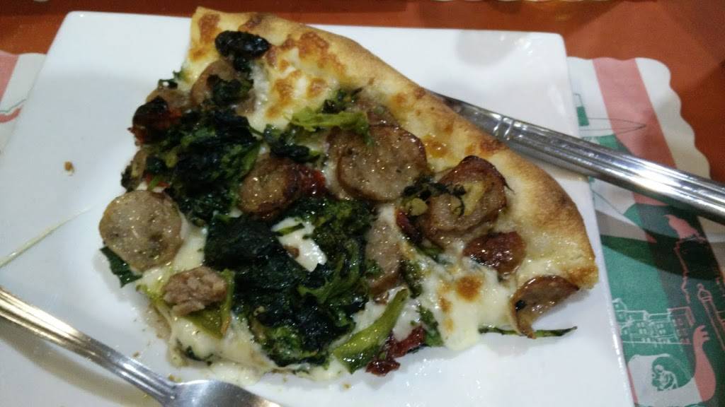 Francescos Pizzeria | restaurant | 70-29 Parsons Blvd, Fresh Meadows, NY 11365, USA | 7185916161 OR +1 718-591-6161