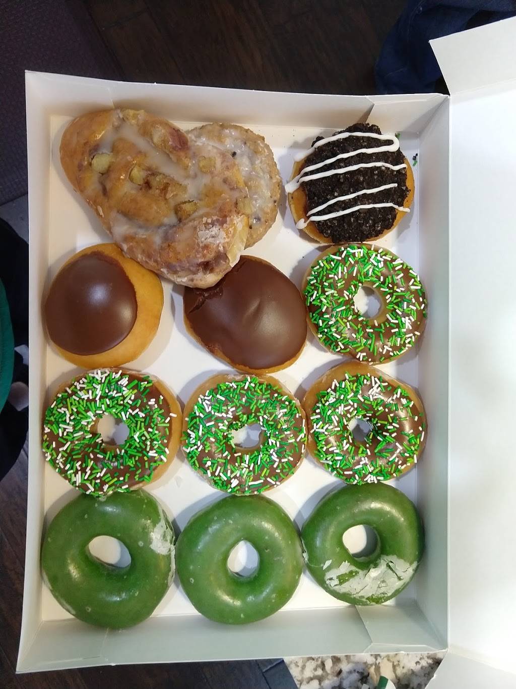 Krispy Kreme | bakery | 1891 Carl D. Silver Parkway, Fredericksburg, VA 22401, USA | 5407854368 OR +1 540-785-4368