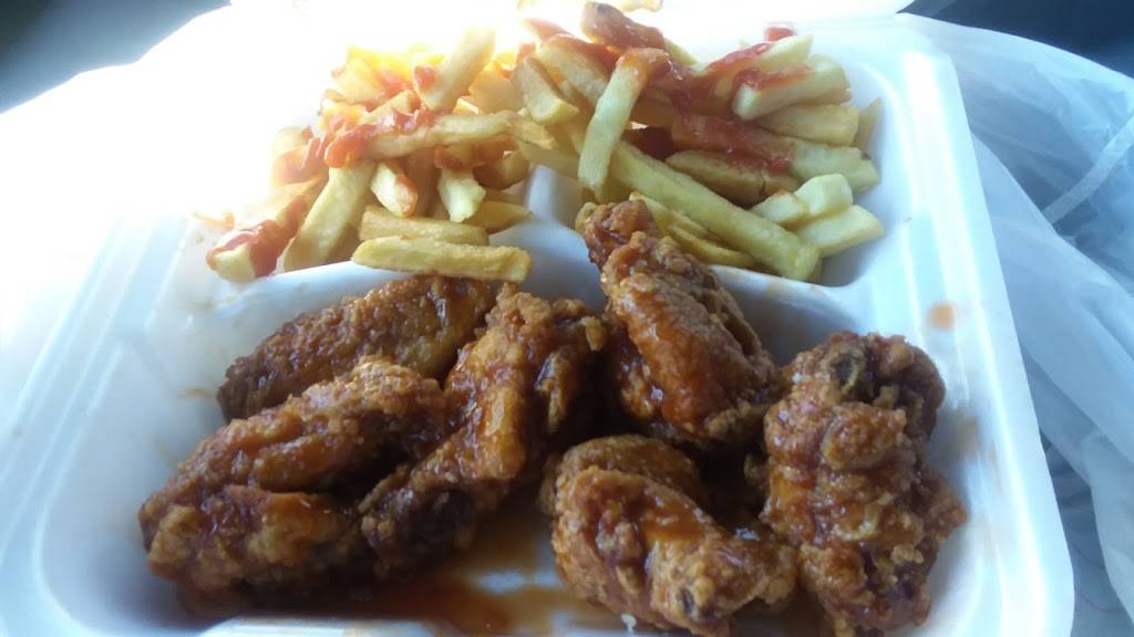 Lizzys | restaurant | 1301 University Blvd, Melbourne, FL 32901, USA | 3219538400 OR +1 321-953-8400