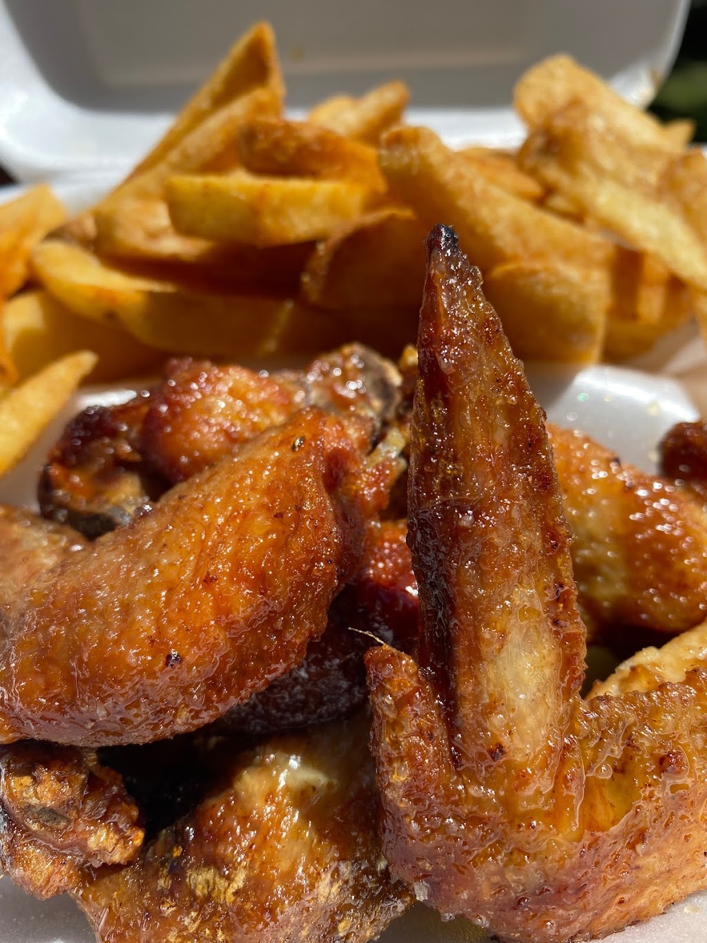 Traffik Jam Jamaican Resturant | restaurant | 1500 16th St S, St. Petersburg, FL 33705, USA | 7275757340 OR +1 727-575-7340