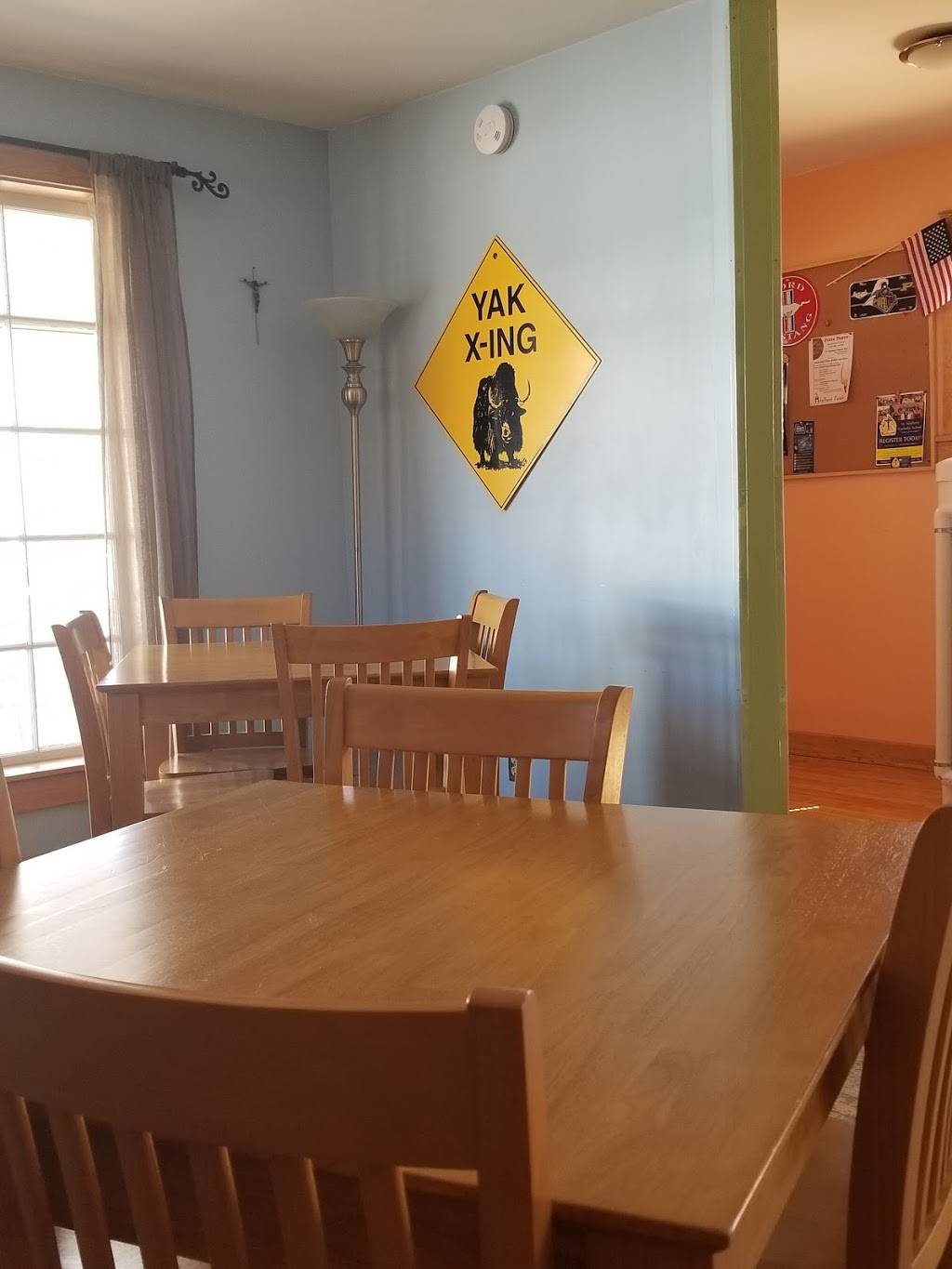 Kozy Yak Brewery | restaurant | 197 N Main St, Rosholt, WI 54473, USA | 7156773082 OR +1 715-677-3082