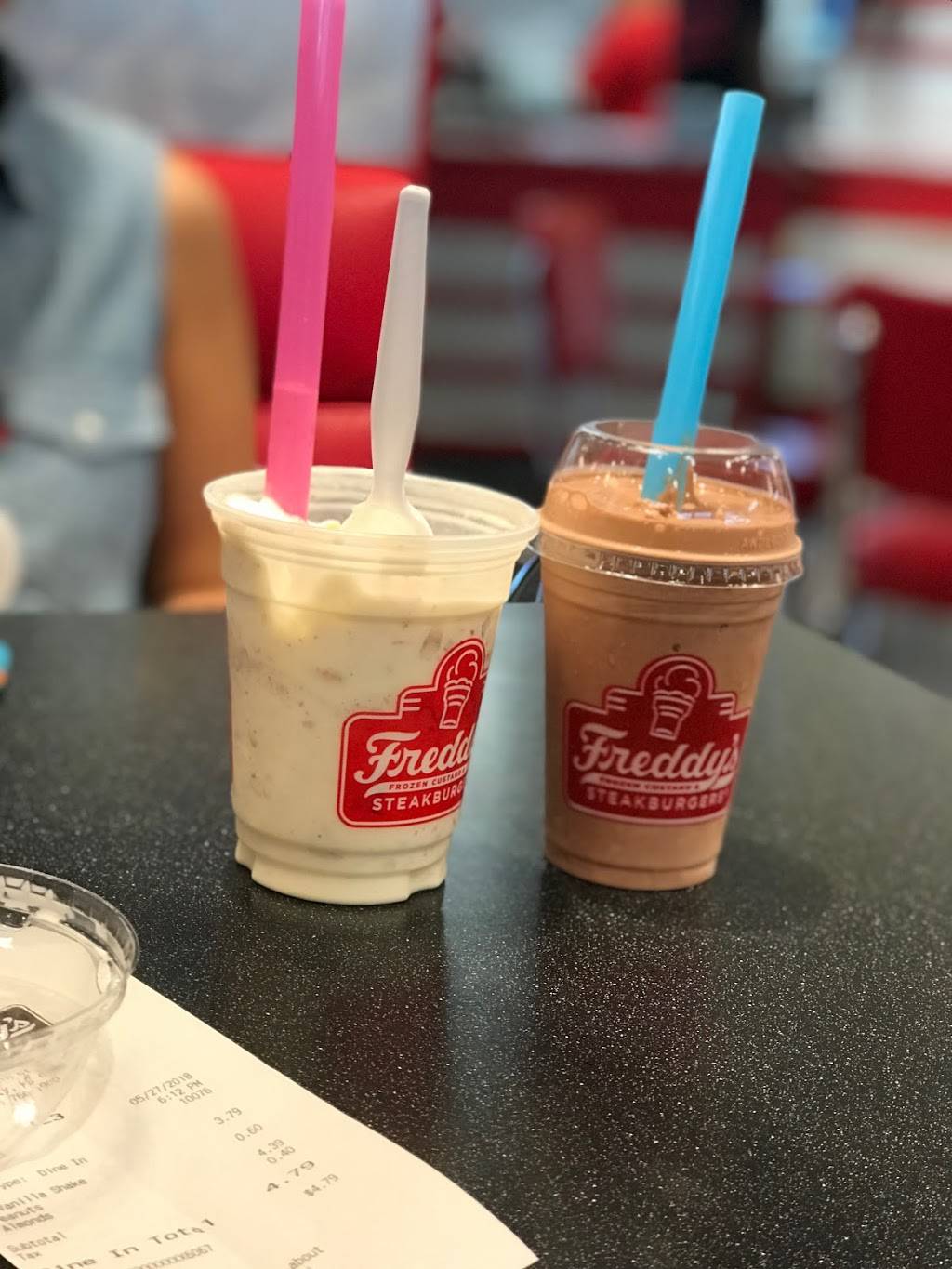 Freddys Frozen Custard & Steakburgers | restaurant | 1931 N 98th St, Kansas City, KS 66111, USA | 9137661900 OR +1 913-766-1900