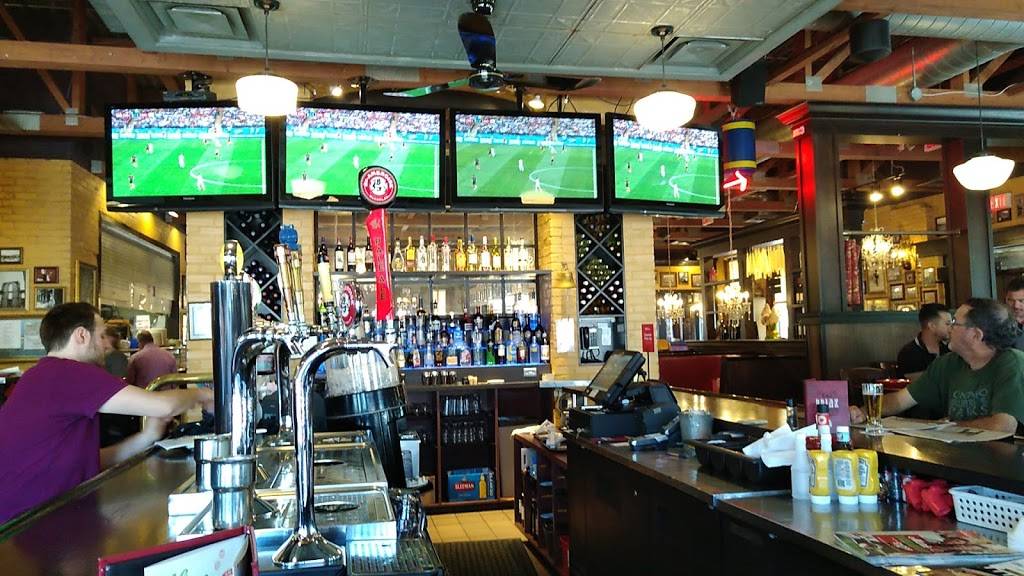 East Side Marios Gloucester | restaurant | 1820 Ogilvie Rd, Gloucester, ON K1J 7P4, Canada | 6137486931 OR +1 613-748-6931