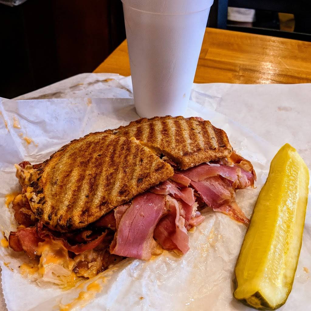 Blues City Deli | restaurant | 2438 McNair Ave, St. Louis, MO 63104, USA | 3147738225 OR +1 314-773-8225