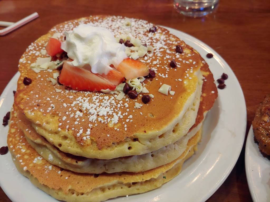 Rose Petals Cafe & Lounge | restaurant | 8120 Old York Rd, Elkins Park, PA 19027, USA | 2156904706 OR +1 215-690-4706