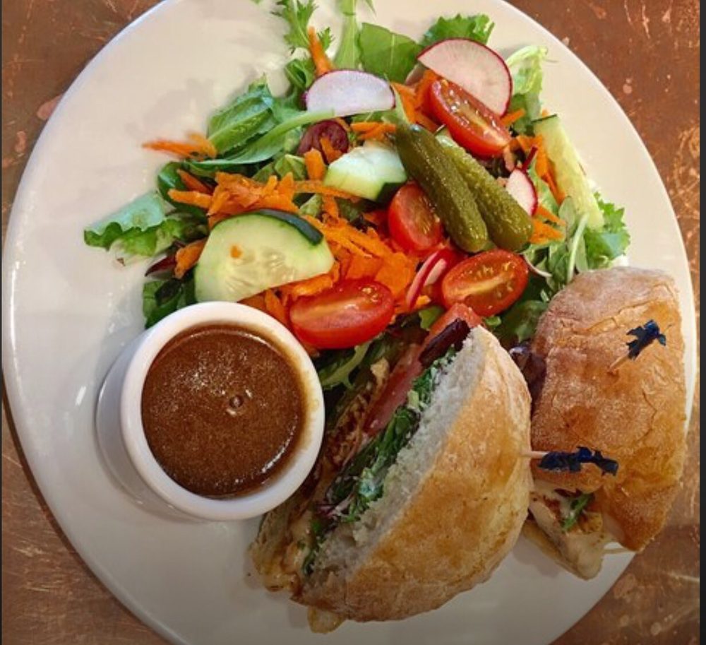 Trinks Cafe | cafe | 39140 CA-1, Gualala, CA 95445, USA | 7078841713 OR +1 707-884-1713