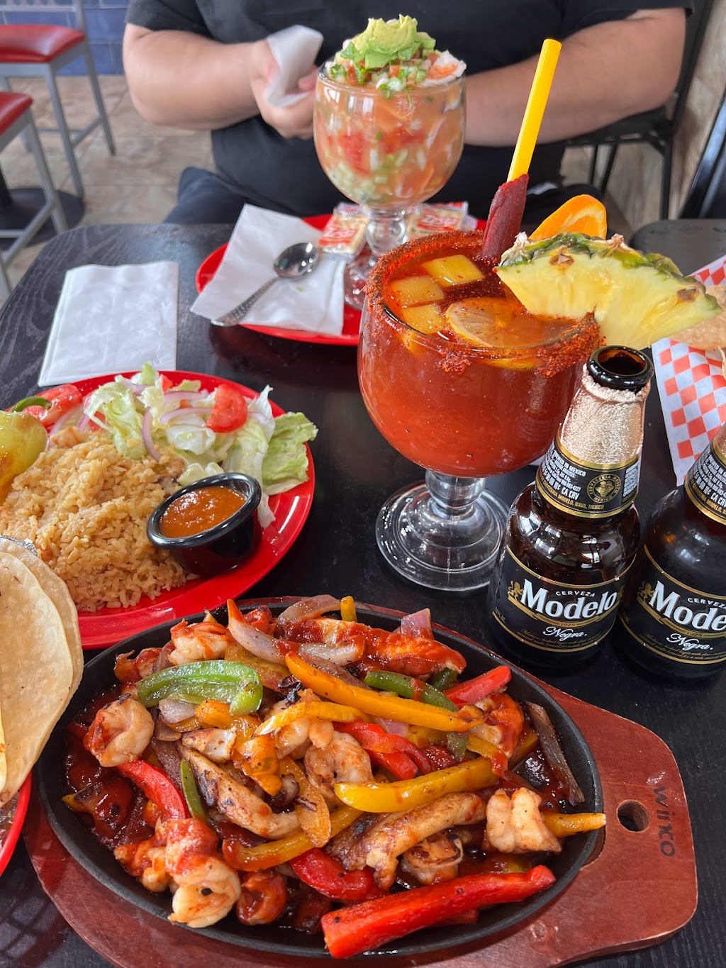 MicheViche Seafood Bar | restaurant | 275 9th St Suit A, San Bernardino, CA 92410, USA | 9093830403 OR +1 909-383-0403