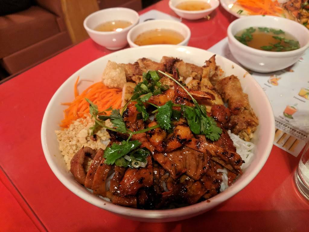 Applewood Vietnamese restaurants | restaurant | 1901 Youngfield St, Golden, CO 80401, USA | 7204764237 OR +1 720-476-4237