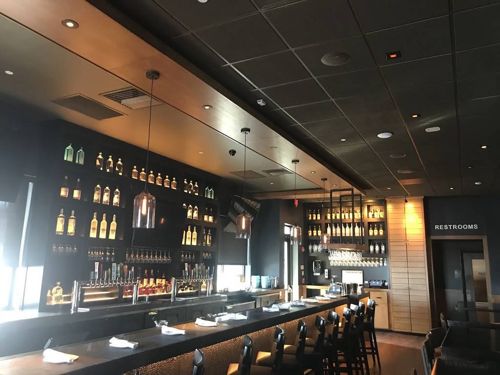 The LOCAL Kitchen & Drinks Waltham | restaurant | 99 3rd Ave Unit 3, Waltham, MA 02451, USA | 7817018351 OR +1 781-701-8351