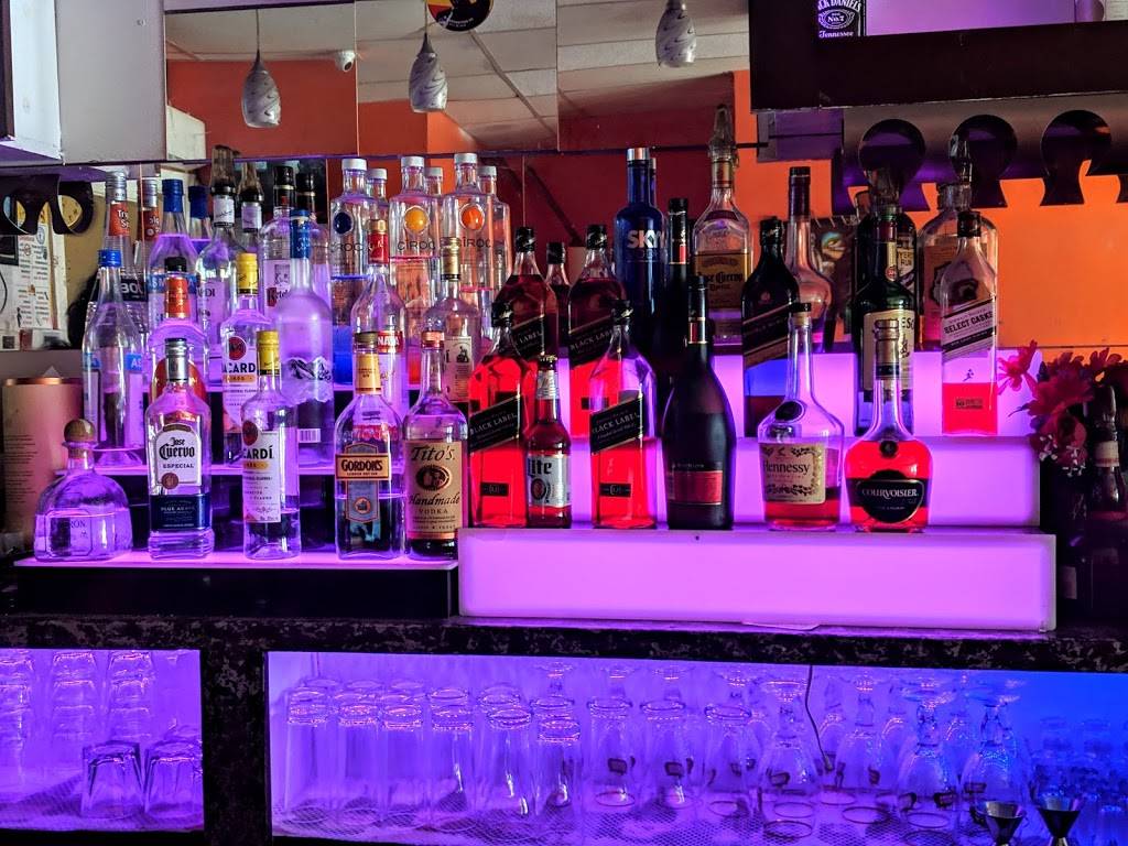 Hiwot Ethiopian Restaurant And Bar | restaurant | 5333 Georgia Ave NW, Washington, DC 20011, USA | 2027222455 OR +1 202-722-2455