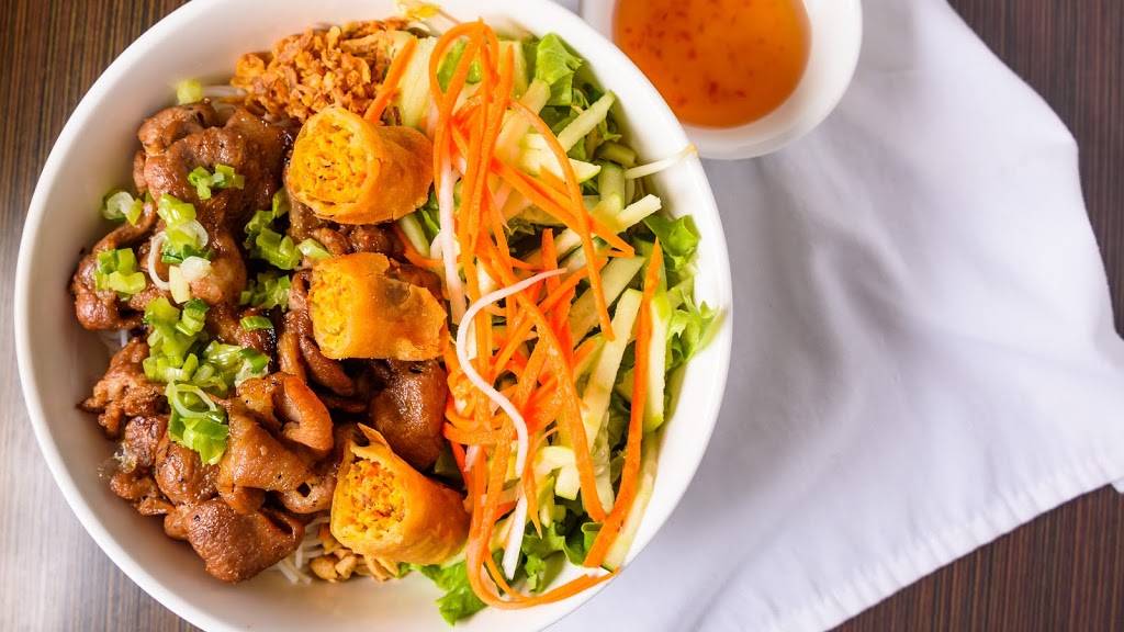 Pho n Grill | cafe | 10971 Northwest Fwy, Houston, TX 77092, USA | 7139561347 OR +1 713-956-1347