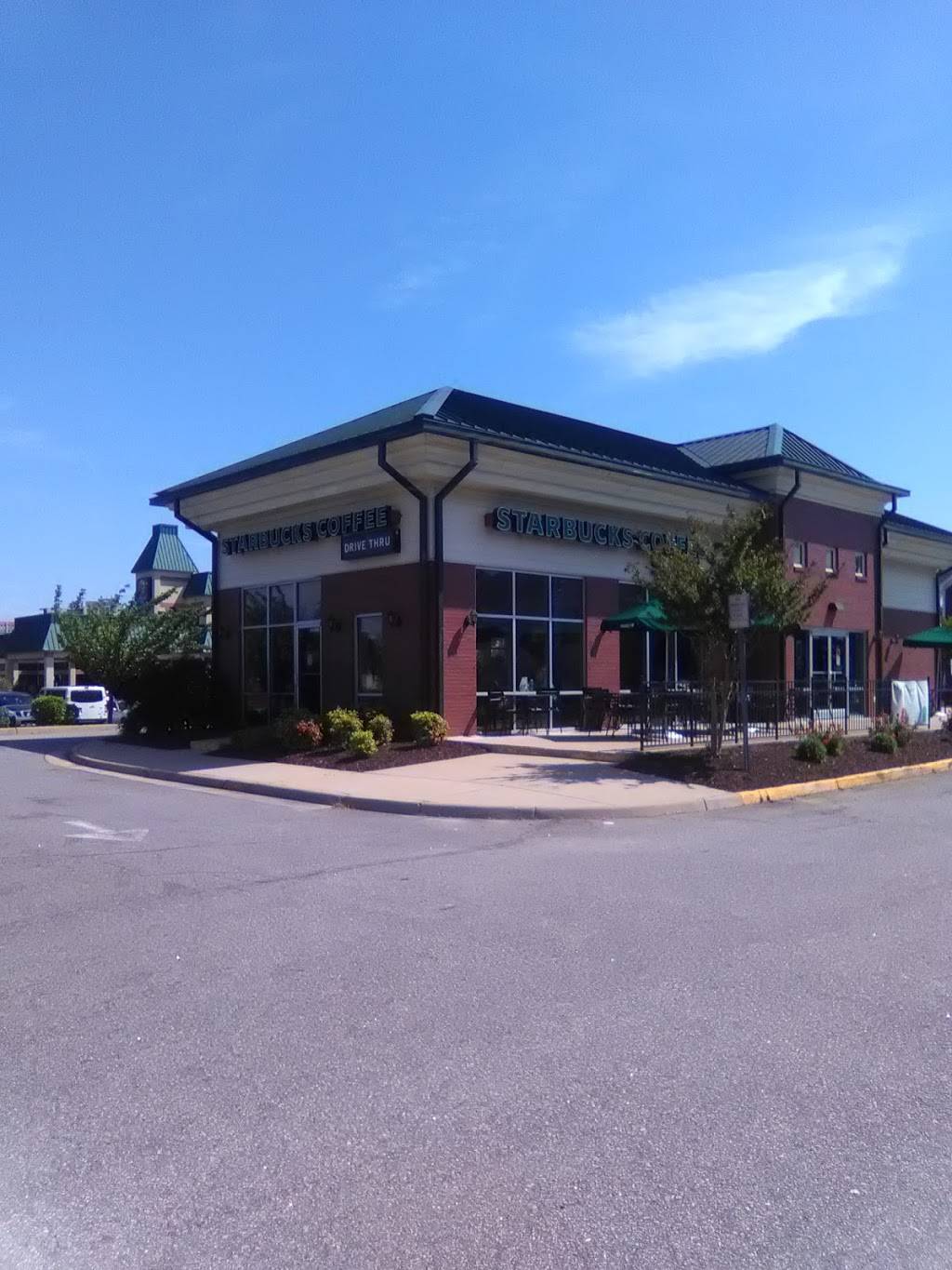 Starbucks | cafe | 361 Effingham St, Portsmouth, VA 23704, USA | 7573910322 OR +1 757-391-0322