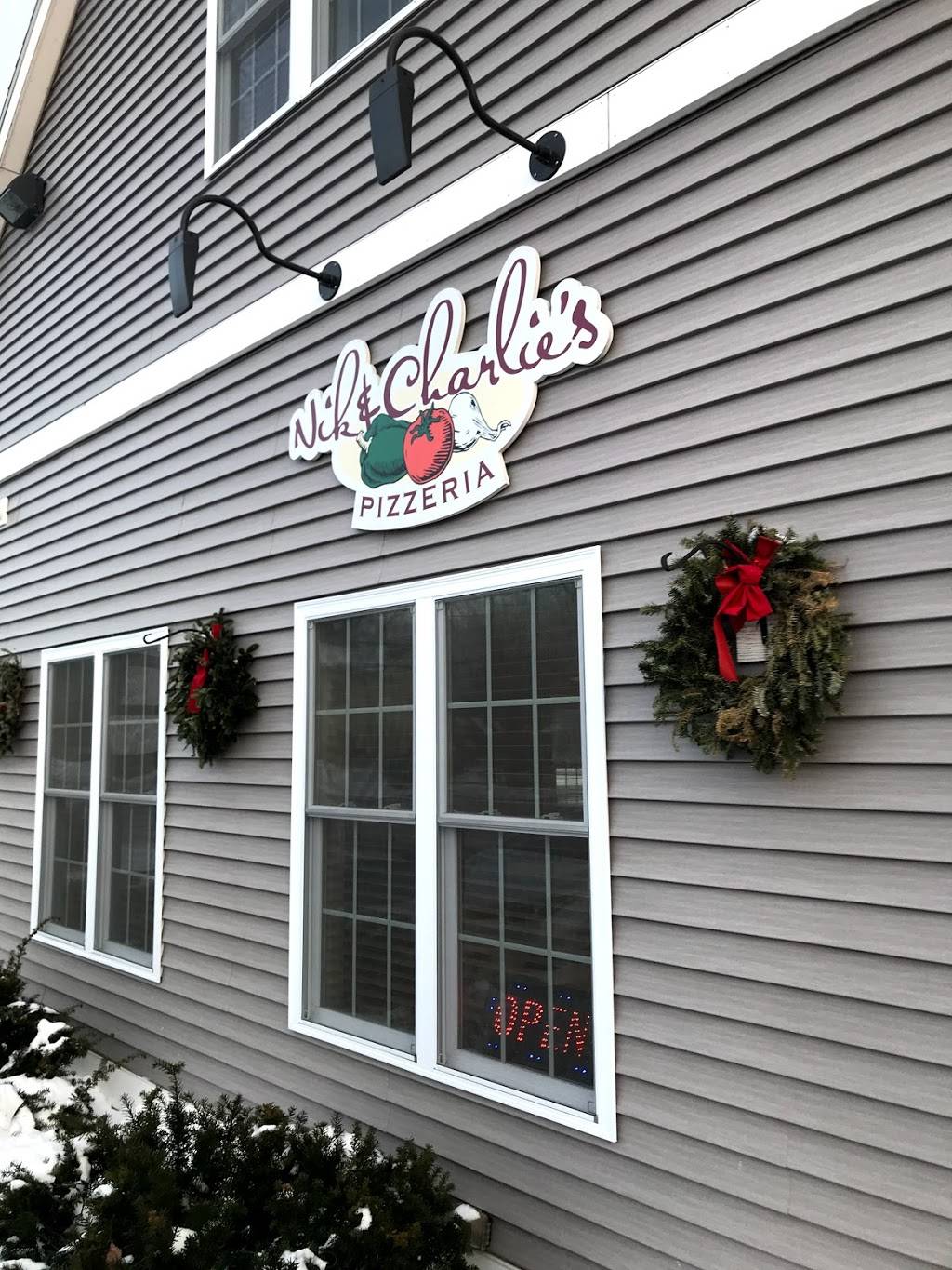 Nik & Charlies Pizzeria | restaurant | 437 Portsmouth Ave, Greenland, NH 03840, USA | 6033738328 OR +1 603-373-8328