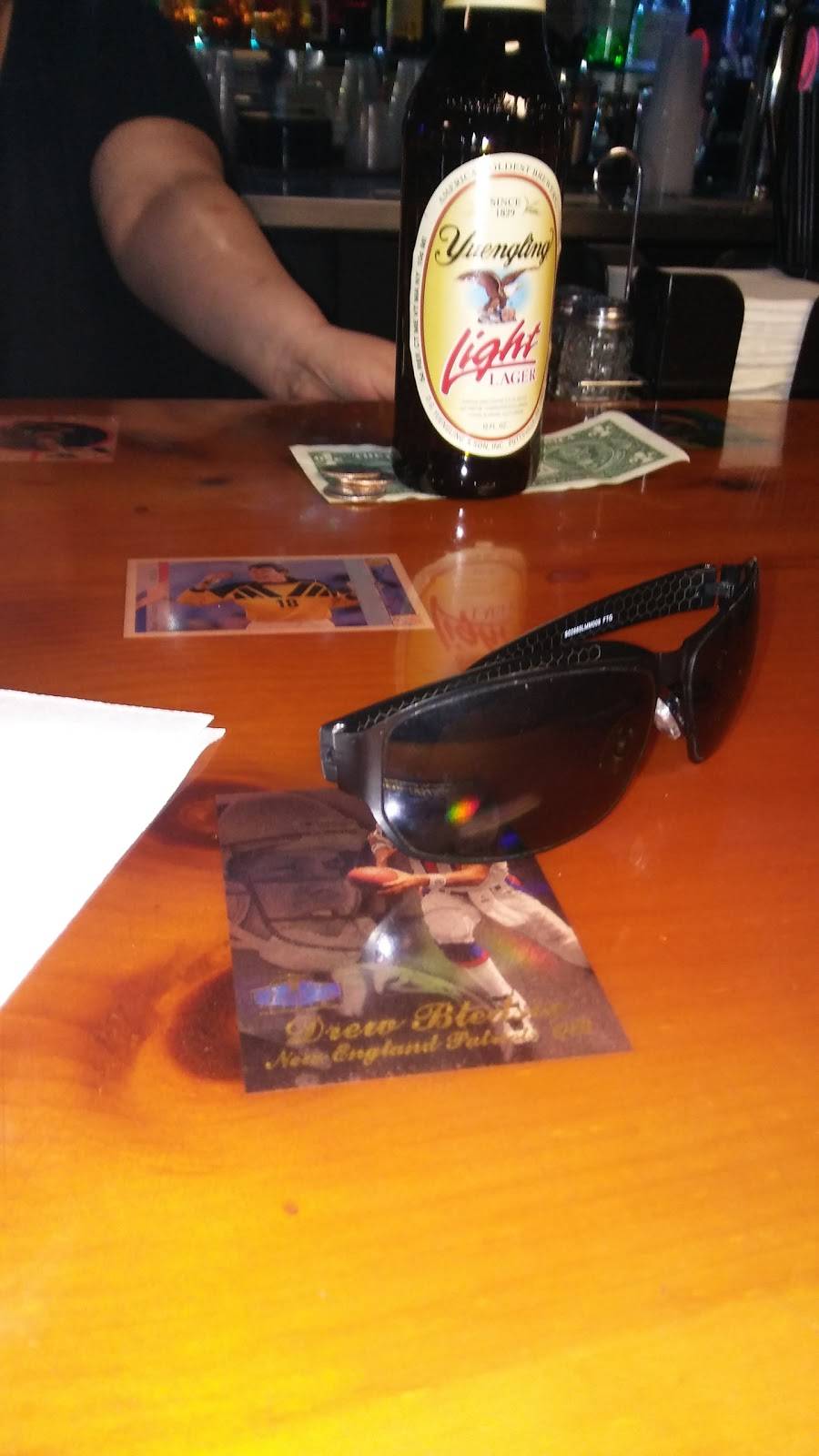 Rookies Bar and Grill | restaurant | 1218 Acushnet Ave, New Bedford, MA 02746, USA | 5088585455 OR +1 508-858-5455