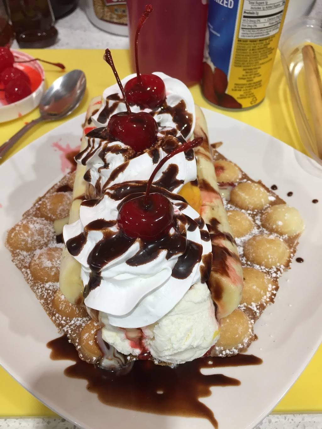 Frozen World | restaurant | 5108 15th St E #402, Bradenton, FL 34203, USA | 9412420498 OR +1 941-242-0498