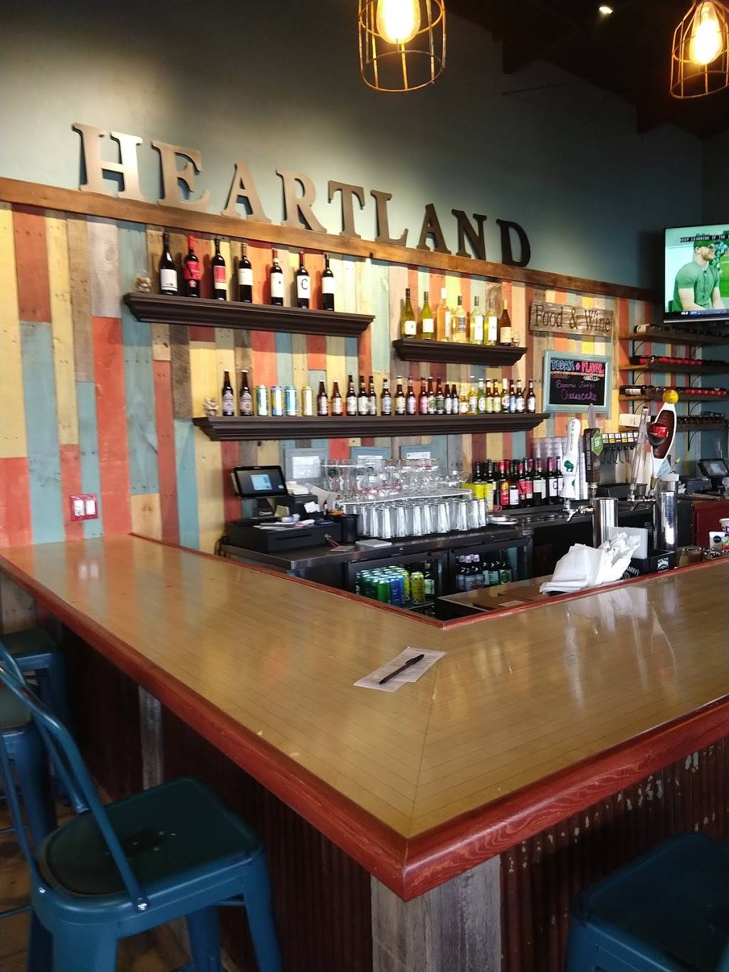 Heartland Pizza Company | restaurant | 2822 Ramada Way, Green Bay, WI 54304, USA | 9204892500 OR +1 920-489-2500