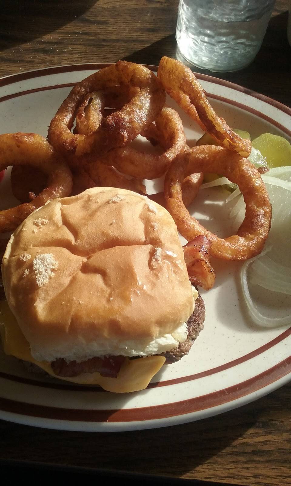 Our Place | restaurant | 519 S Broadway, Green Bay, WI 54303, USA | 9204323060 OR +1 920-432-3060