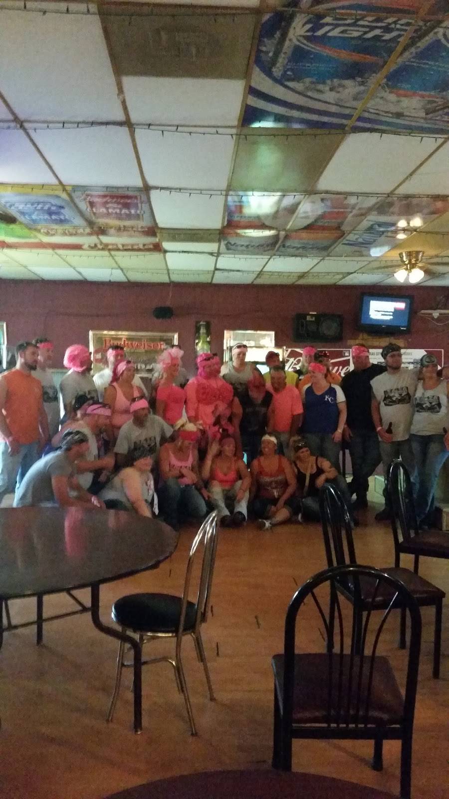 Lucys Bar & Grill | restaurant | 19394 US Hwy 152, Lacygne, KS 66040, USA | 9137572672 OR +1 913-757-2672