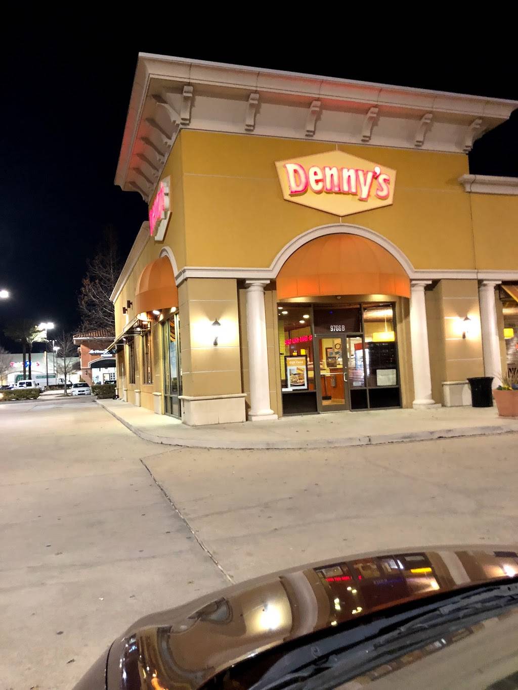 Dennys | restaurant | 9766-B Katy Fwy, Houston, TX 77055, USA | 7137229264 OR +1 713-722-9264