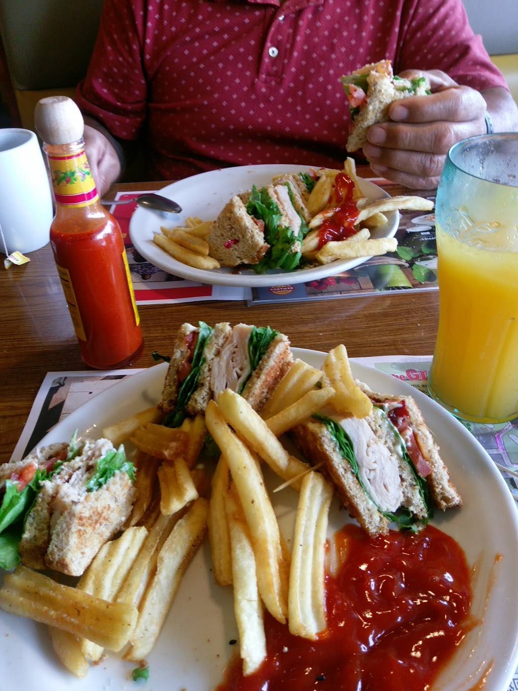 Dennys | restaurant | 8425 San Ysidro Ave, Gilroy, CA 95020, USA | 4088427678 OR +1 408-842-7678