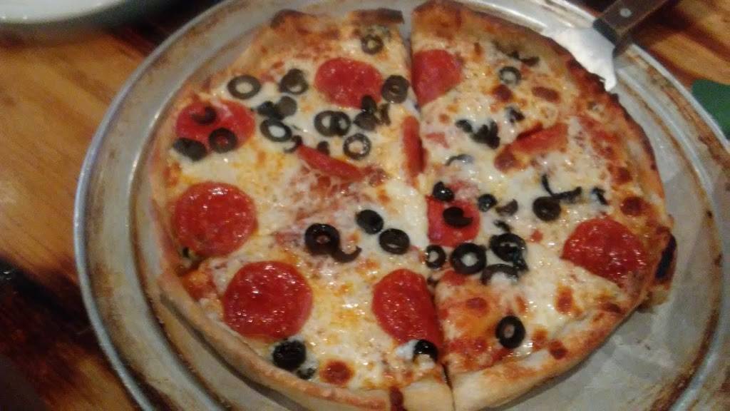 Rush Hour Grille | restaurant | 10735 Ravenna Rd, Twinsburg, OH 44087, USA | 3304054990 OR +1 330-405-4990