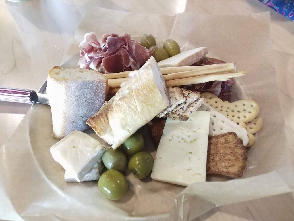 Alchemy Wine & Beer | restaurant | 20 Union St, Hamburg, NY 14075, USA | 7169269802 OR +1 716-926-9802