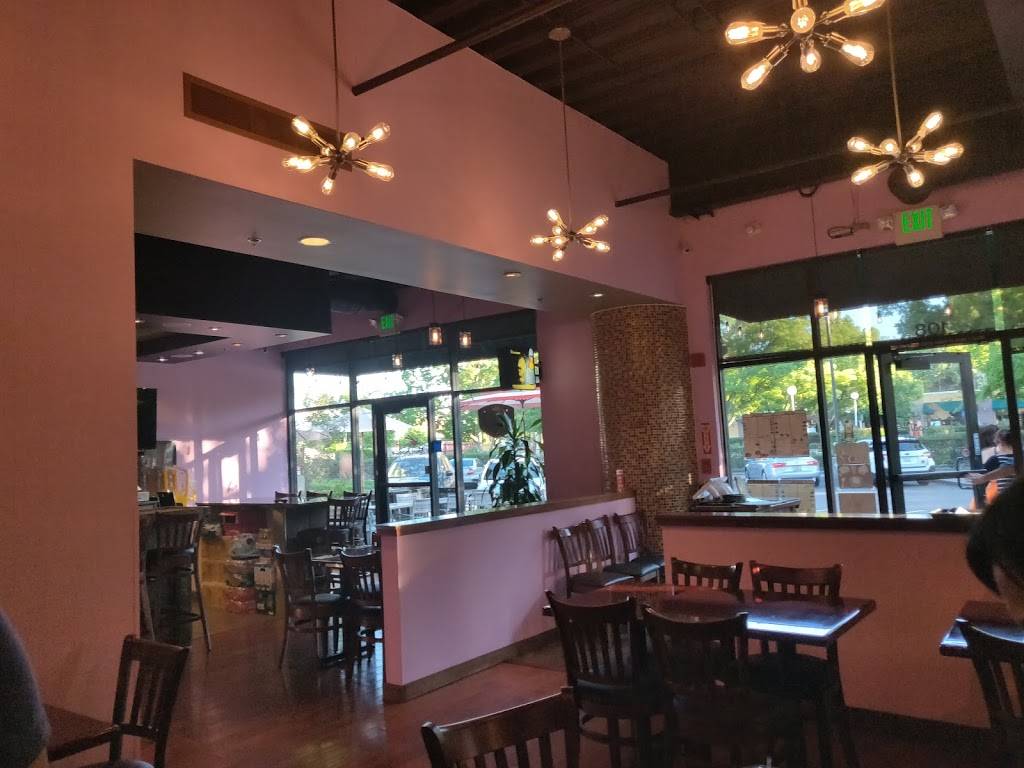 King Of Thai Noodle Restaurant and Bar | restaurant | Nut Tree Village, 1679 E Monte Vista Ave, Vacaville, CA 95688, USA | 7074557150 OR +1 707-455-7150