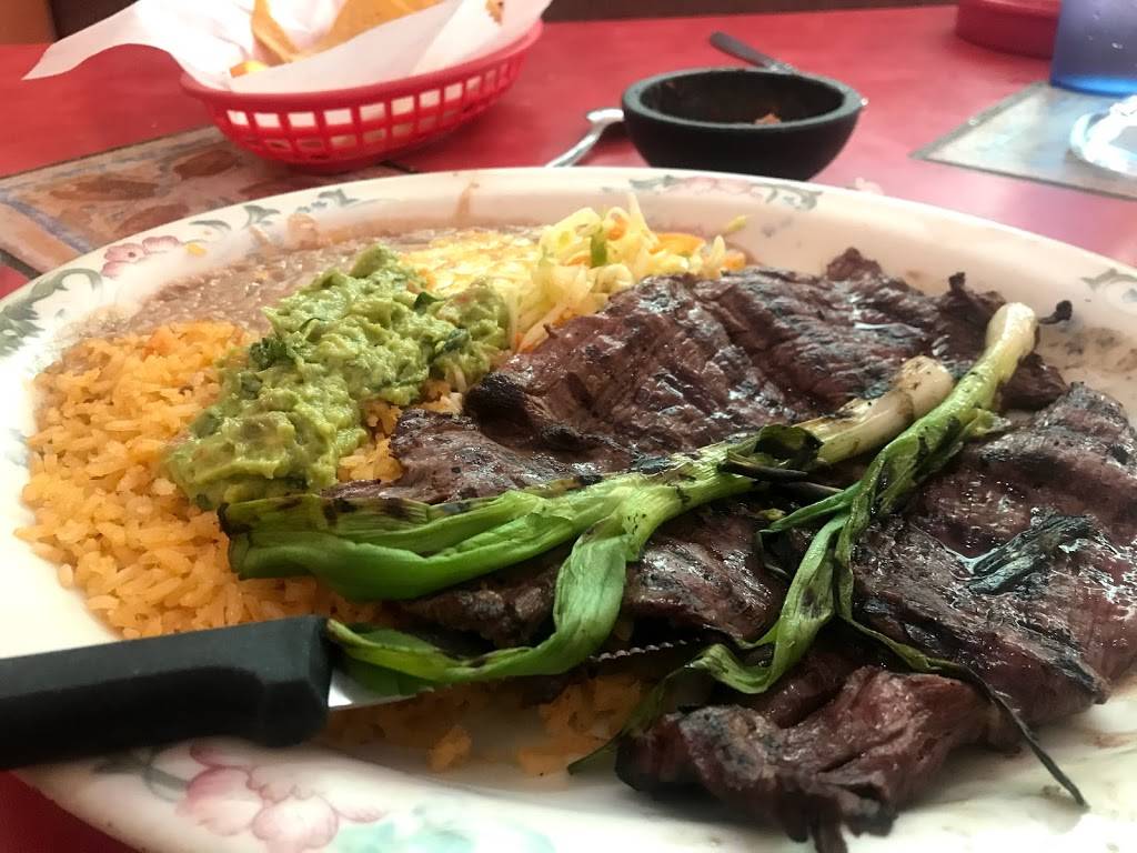 Guadalajara Family Mexican Restaurant | restaurant | 1001 S Abilene St, Aurora, CO 80012, USA | 3036960903 OR +1 303-696-0903