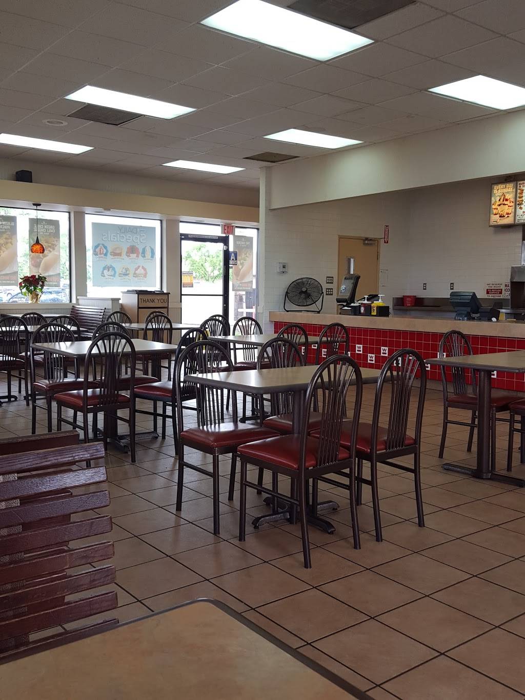 Wienerschnitzel | restaurant | 6200 White Ln, Bakersfield, CA 93309, USA | 6613974686 OR +1 661-397-4686