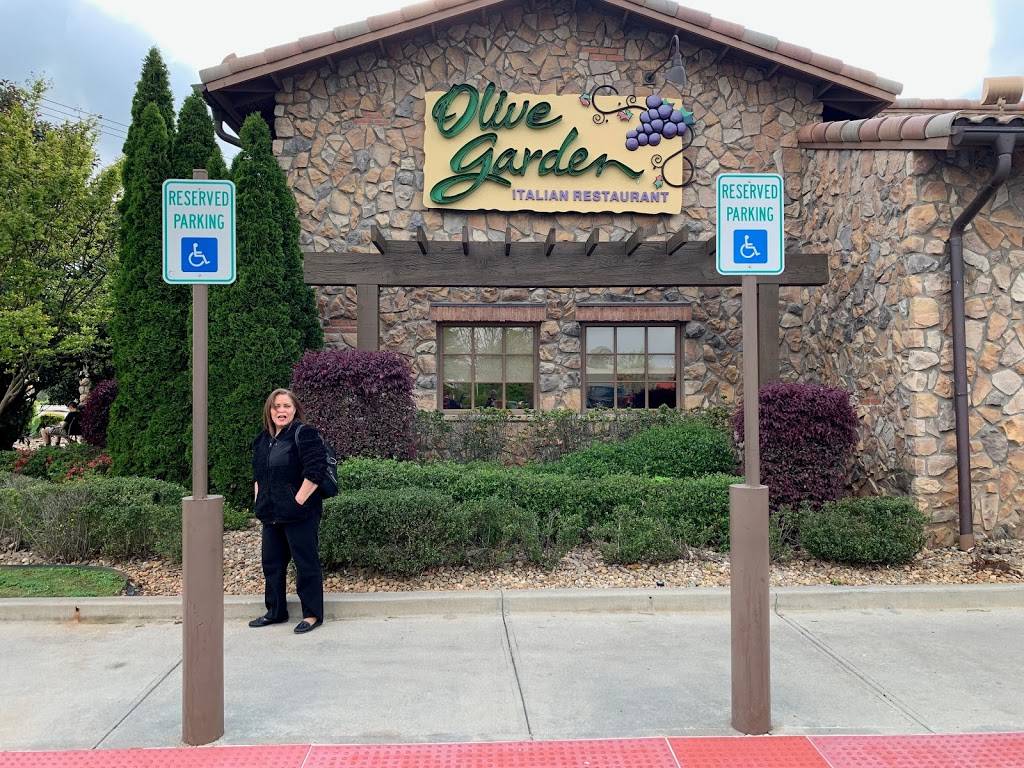 Olive Garden Italian Restaurant | meal takeaway | 1498 W. O. Ezell Boulevard, Spartanburg, SC 29301, USA | 8645954885 OR +1 864-595-4885