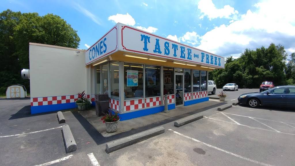 Tastee Freez | restaurant | 2741 S Seminole Trail, Madison, VA 22727, USA | 5409484730 OR +1 540-948-4730