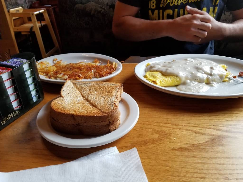 Garretts Place | restaurant | 3548 W Houghton Lake Dr, Houghton Lake, MI 48629, USA | 9893666785 OR +1 989-366-6785