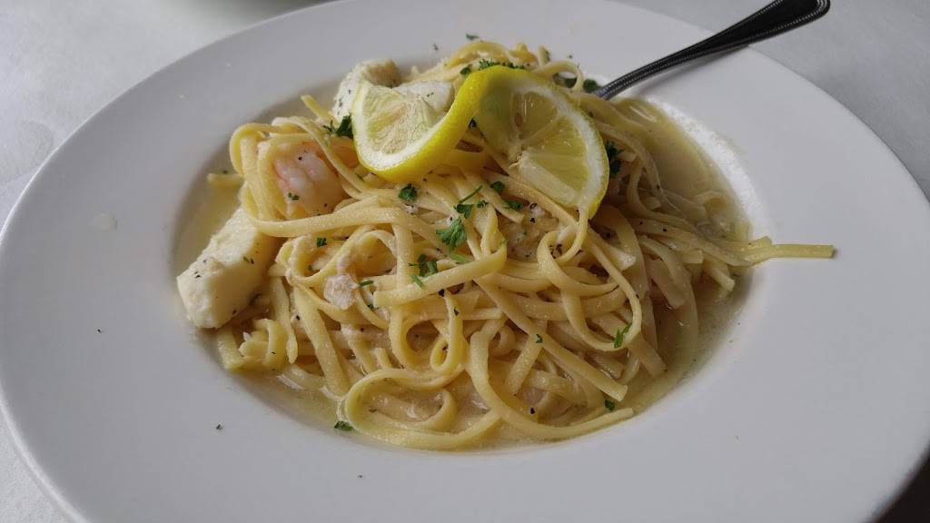 Angelos Taverna | restaurant | 316 Market St, St. Louis, MO 63102, USA | 3145889000 OR +1 314-588-9000