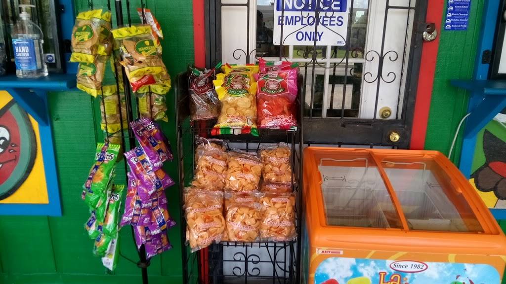 El Farolito Refresqueria and Snacks | restaurant | 2407 Commercial Ave, San Antonio, TX 78221, USA | 2106390081 OR +1 210-639-0081
