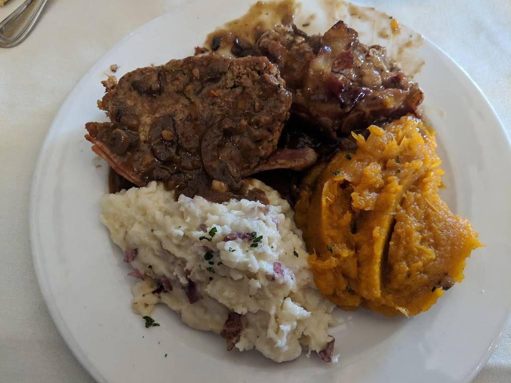 Lafayette House | restaurant | 109 Washington St, Foxborough, MA 02035, USA | 5085435344 OR +1 508-543-5344