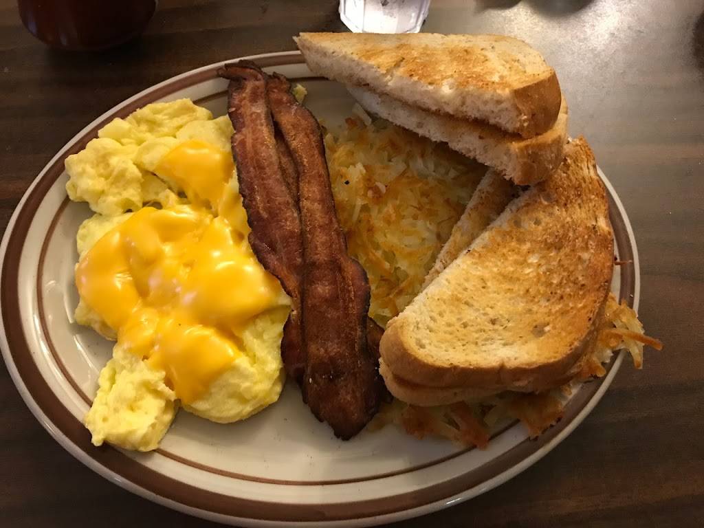 Lake Tomahawk Village Cafe & Pub | cafe | 7249 Bradley St, Lake Tomahawk, WI 54539, USA | 7152772050 OR +1 715-277-2050