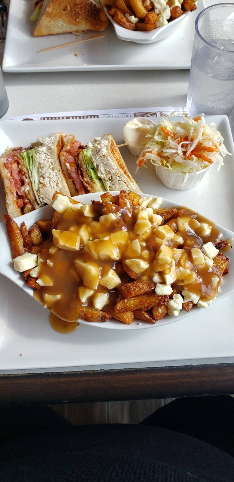 Restaurant 1 gars 1 fille Chez Vic | restaurant | 295 Rue de Montigny, Saint-Jérôme, QC J7Z 5R1, Canada | 4504384681 OR +1 450-438-4681